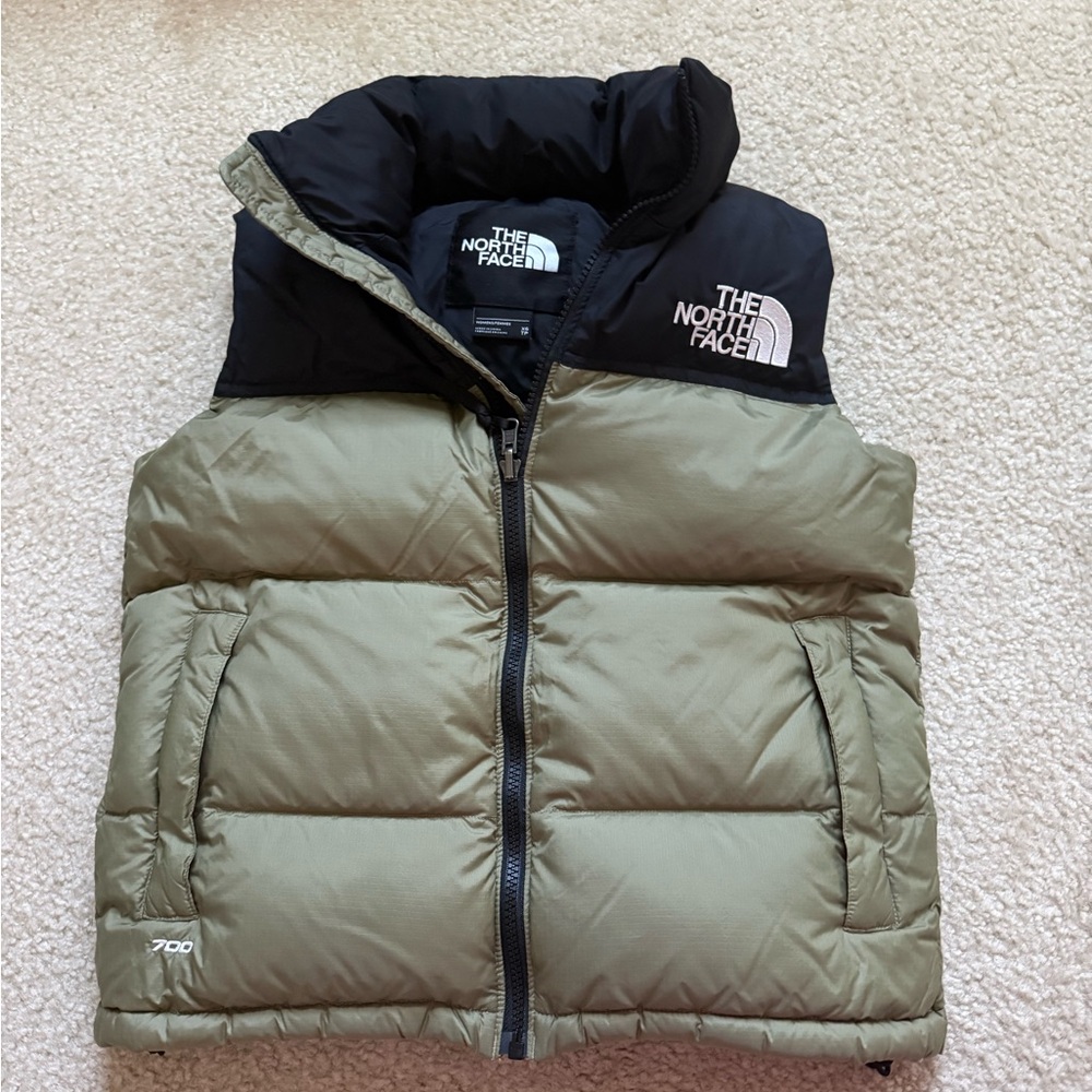 The North Face 1996 Retro Nuptse women Green and Black 700 down vest size XS